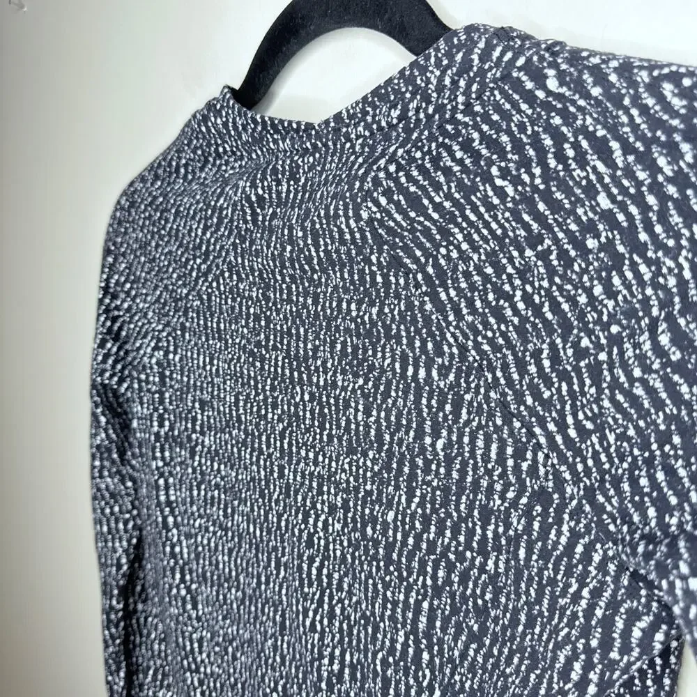 Lululemon Size 6 Runderful Long Sleeve Knotted Jacquard‎ Black White Running Gym